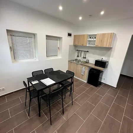 Mellett Apartament Balatonfůzfő