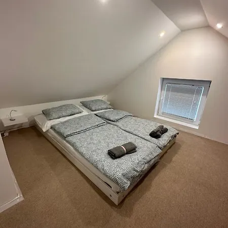 Mellett Apartment Balatonfuzfo