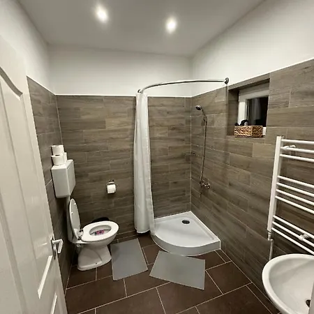 Mellett Apartment