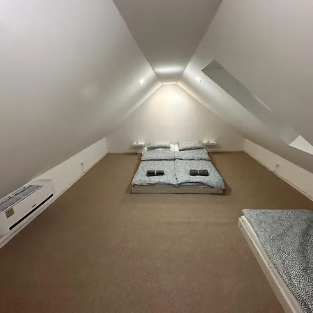 Apartment Mellett