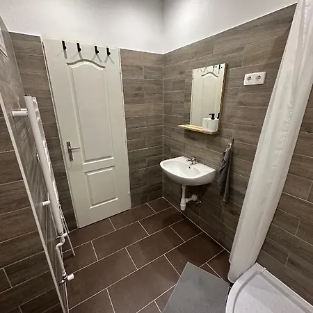 Mellett Apartment