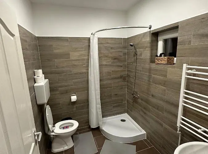 Mellett Apartment